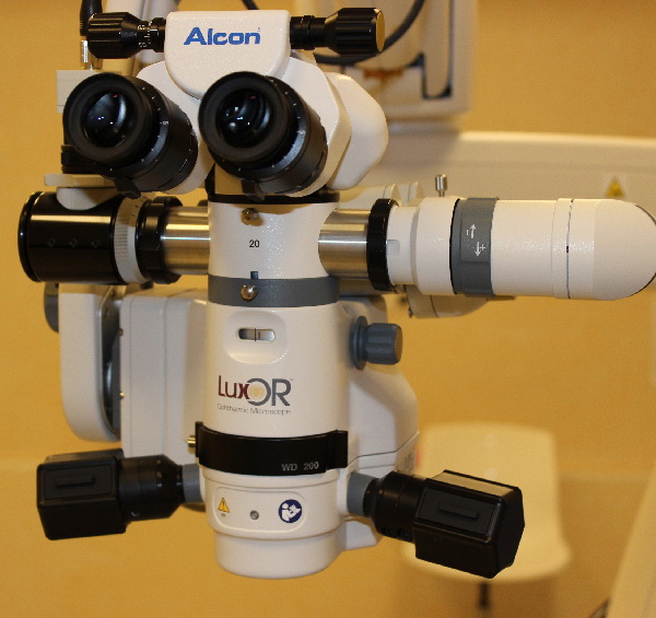 Microscop de operare LuxOR LX3